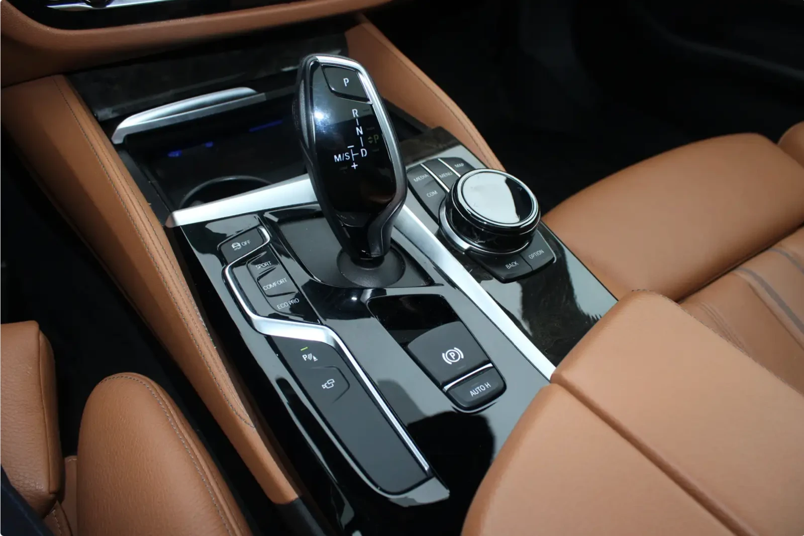 BMW 530 xDrive | AWD | Heated Seats | Navigation | Mobile.bg � ����������� 17