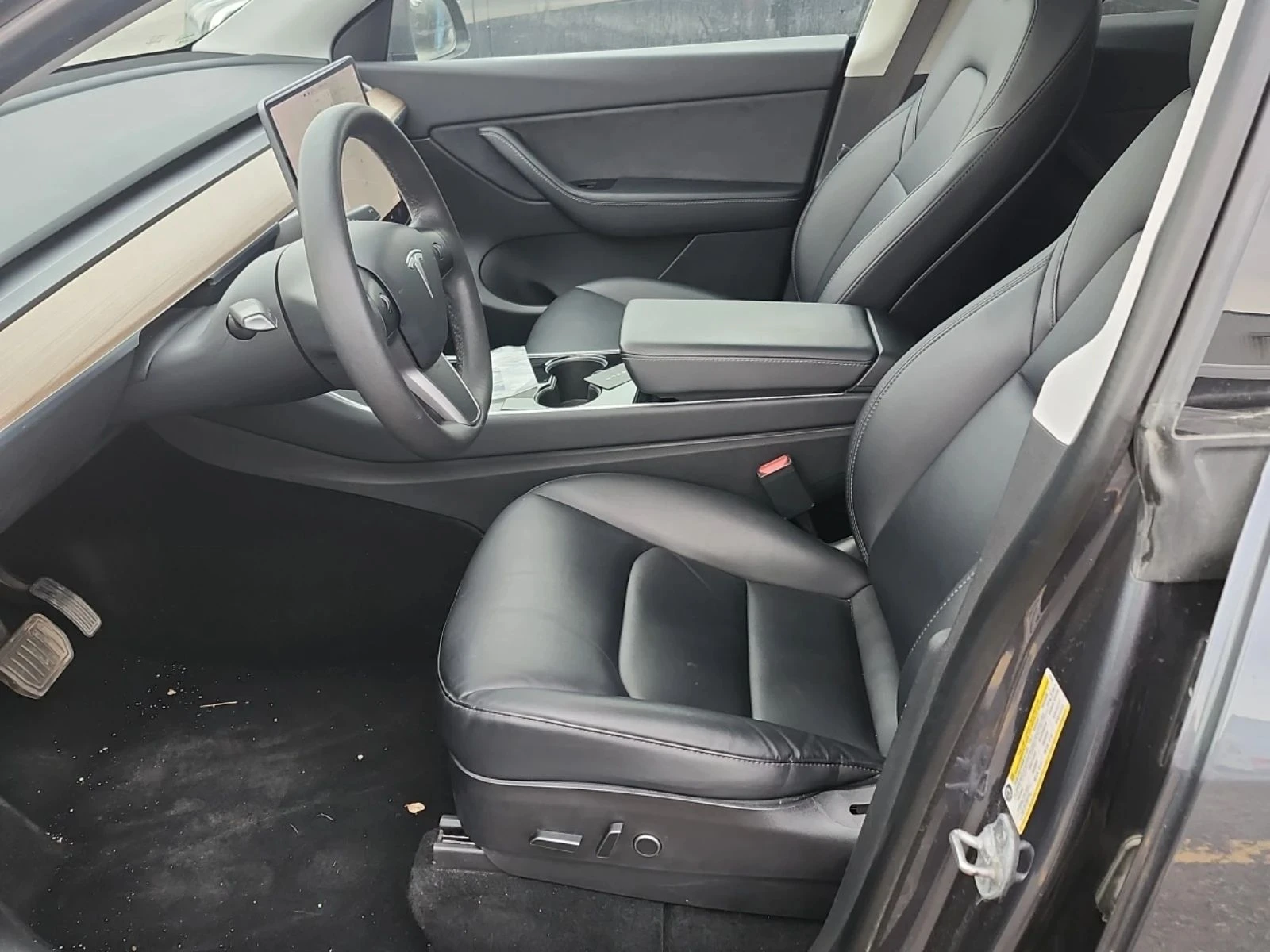 Tesla Model Y, снимка 7 - Автомобили и джипове - 56716989