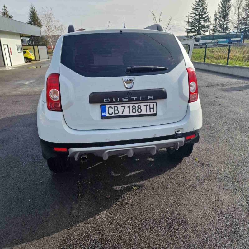 Dacia Duster 1.6 газ/бензин, снимка 4 - Автомобили и джипове - 45406284