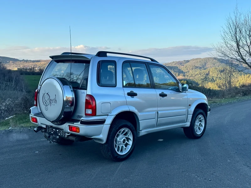 Suzuki Grand vitara 2.5 158hp Автомат, снимка 4 - Автомобили и джипове - 52814812