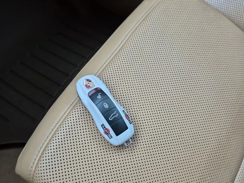 Porsche Cayenne * S HYBRID * CARFAX * ЦЕНА ДО БГ, снимка 10 - Автомобили и джипове - 52991102