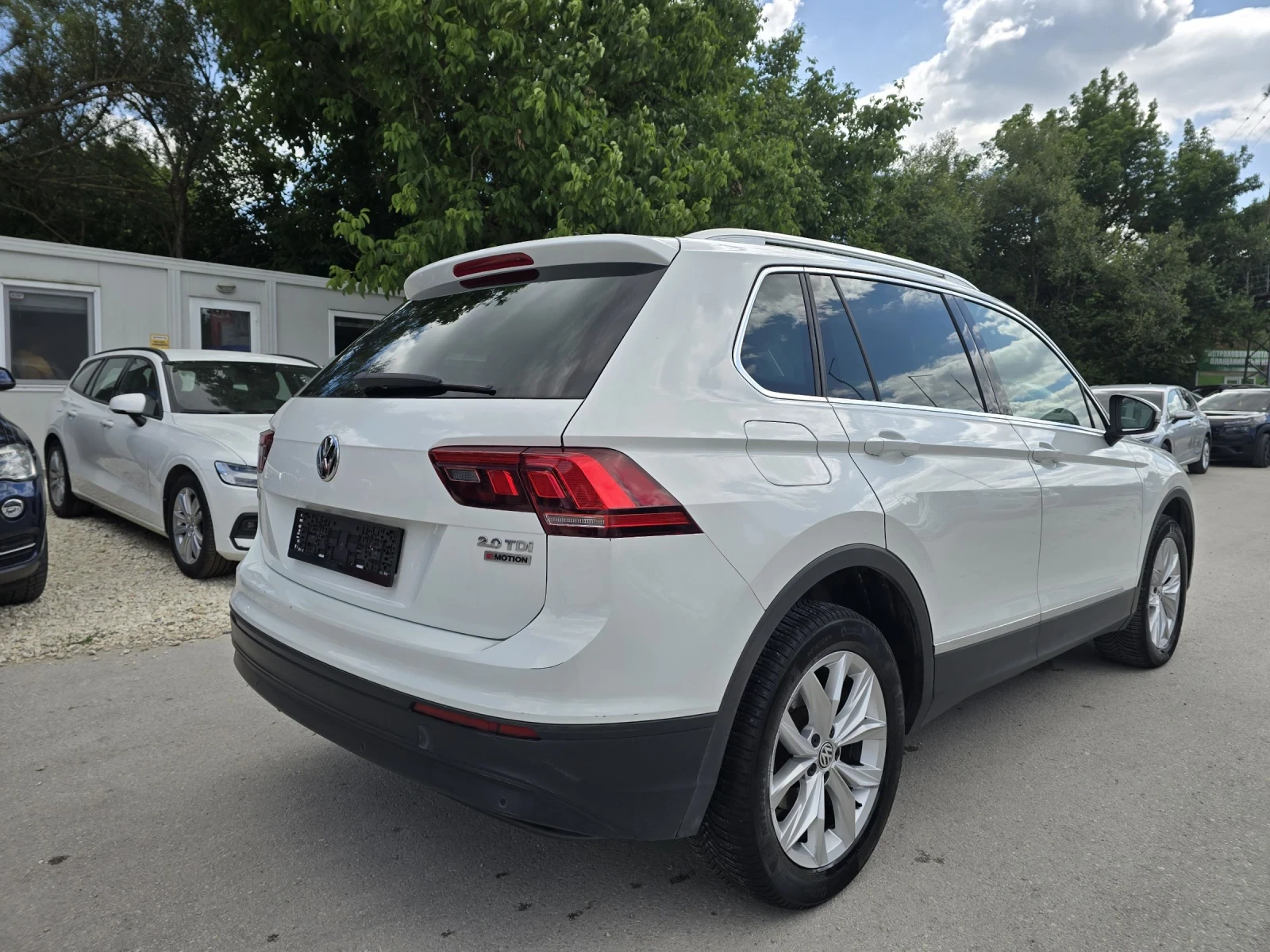 VW Tiguan 2.0TDI 150к.с Business 4motion - изображение 4