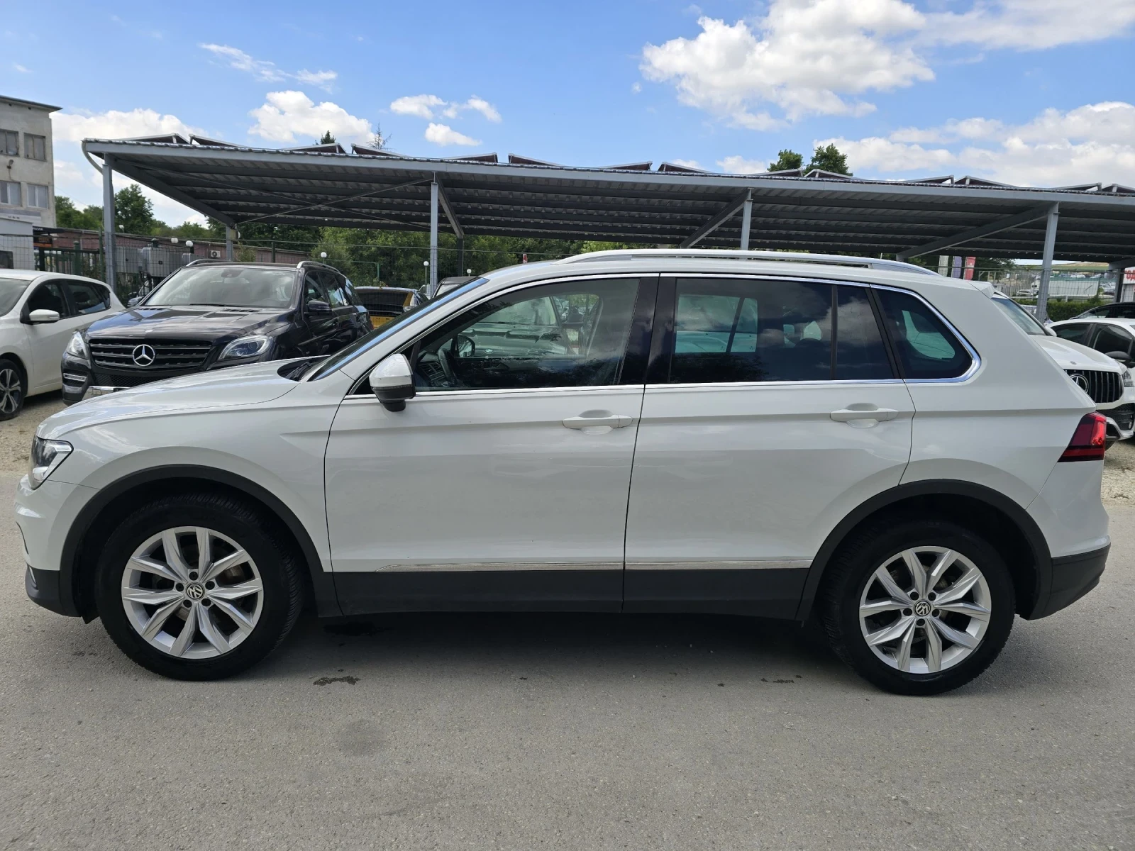 VW Tiguan 2.0TDI 150к.с Business 4motion - изображение 7