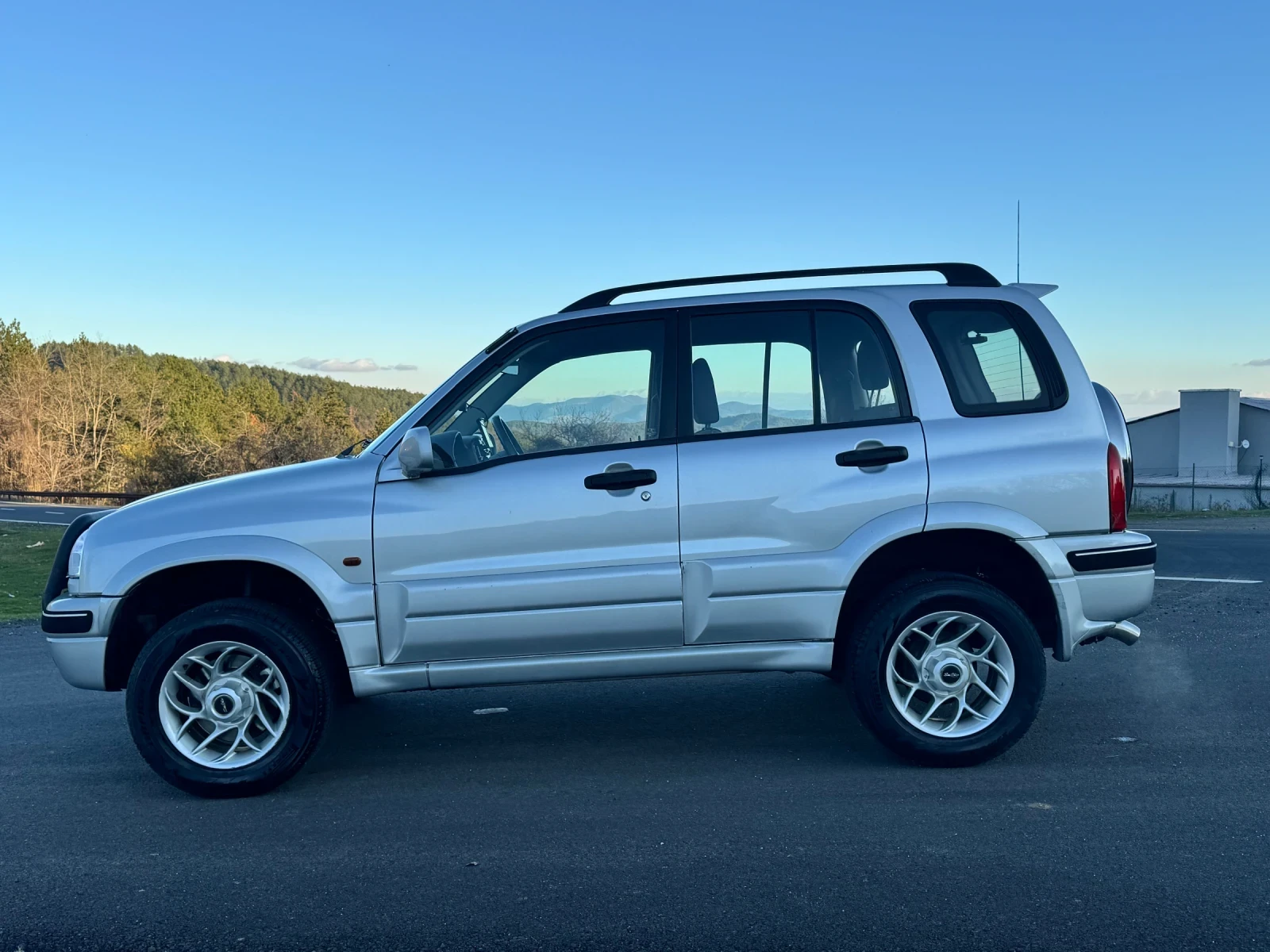 Suzuki Grand vitara 2.5 158hp Автомат - изображение 8