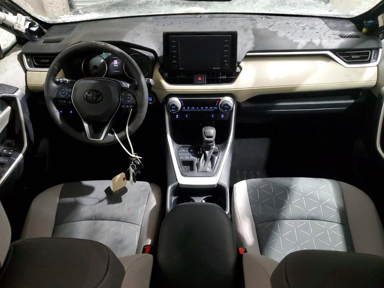 Toyota Rav4 ПОДГРЕВ* КАМЕРА* КЕЙЛЕС* LANE* ASSIST - изображение 8