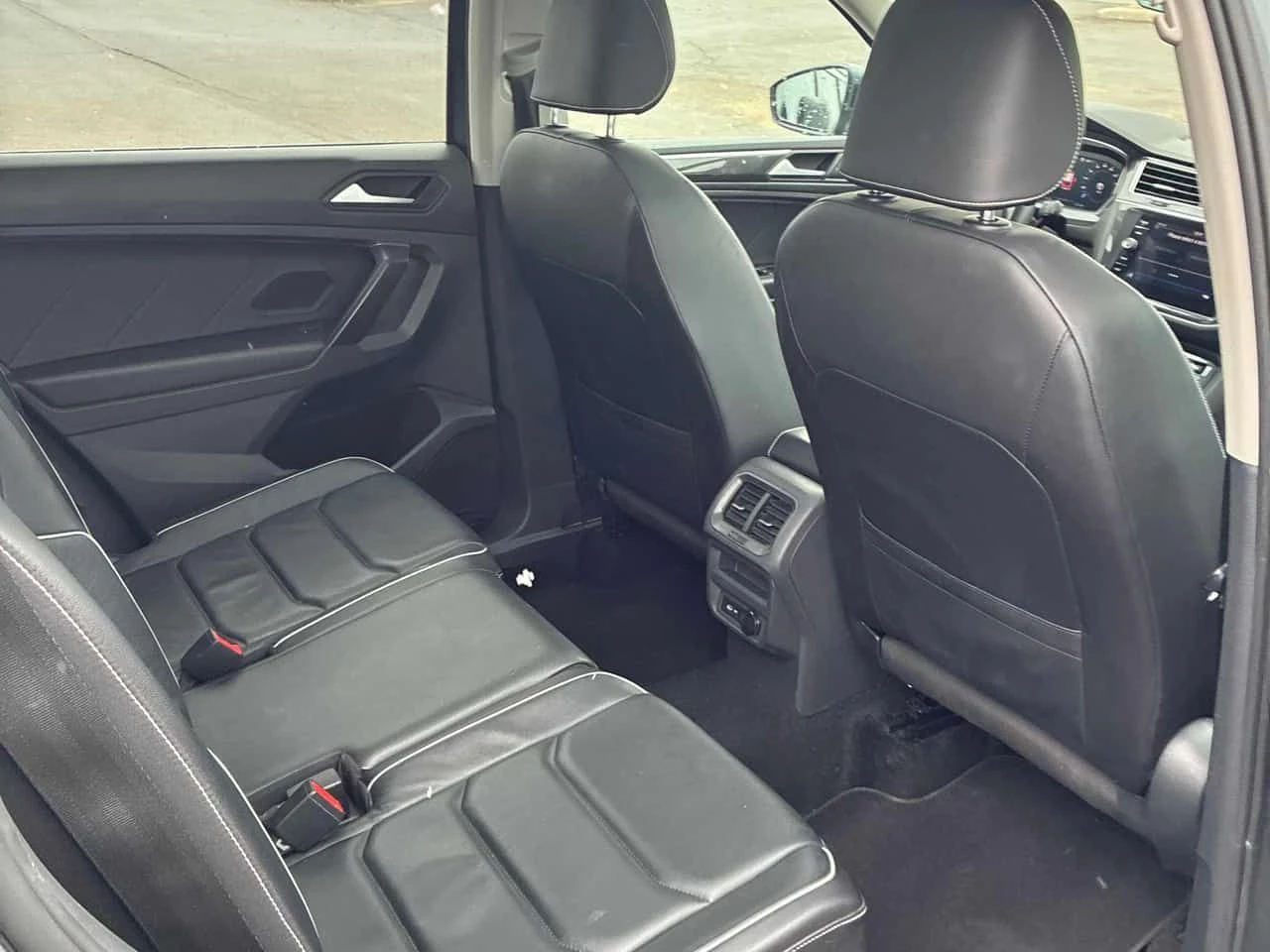 VW Tiguan * Highline * CARFAX * ОТ ПРЕДСТАВИТЕЛСТВО * , снимка 13 - Автомобили и джипове - 54144987