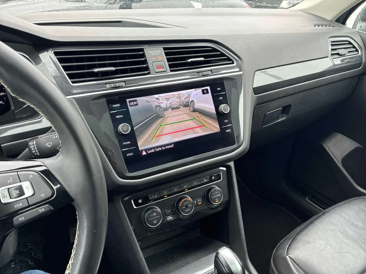 VW Tiguan * Highline * CARFAX * ОТ ПРЕДСТАВИТЕЛСТВО * , снимка 10 - Автомобили и джипове - 54144987