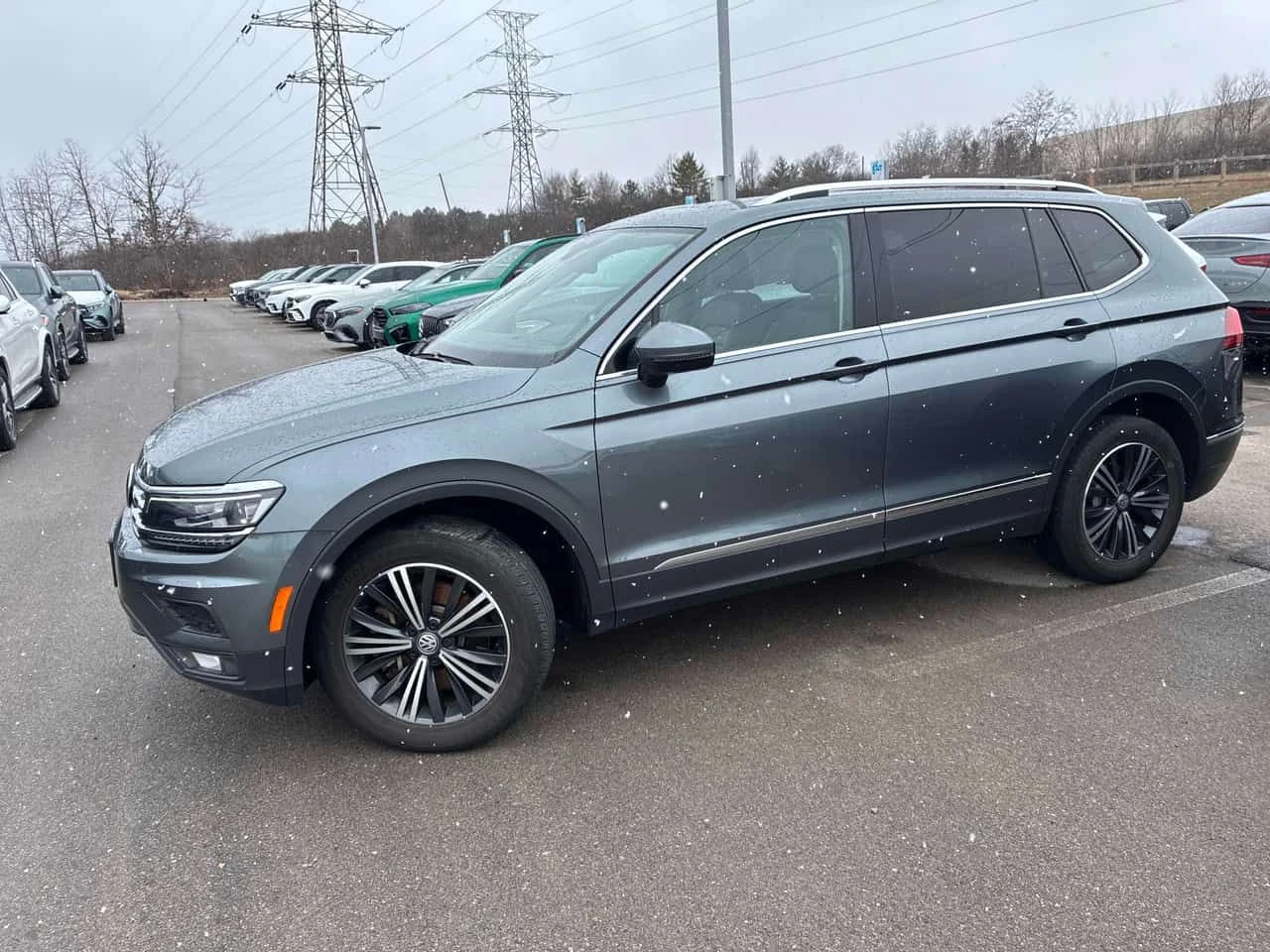 VW Tiguan * Highline * CARFAX * ОТ ПРЕДСТАВИТЕЛСТВО * , снимка 2 - Автомобили и джипове - 54144987