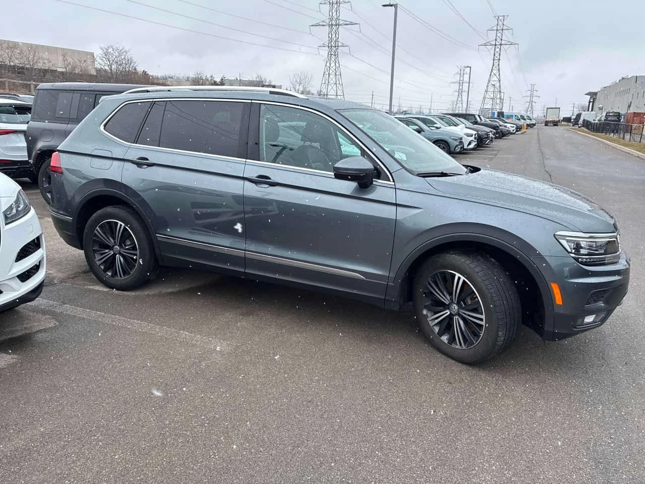 VW Tiguan * Highline * CARFAX * ОТ ПРЕДСТАВИТЕЛСТВО * , снимка 3 - Автомобили и джипове - 54144987