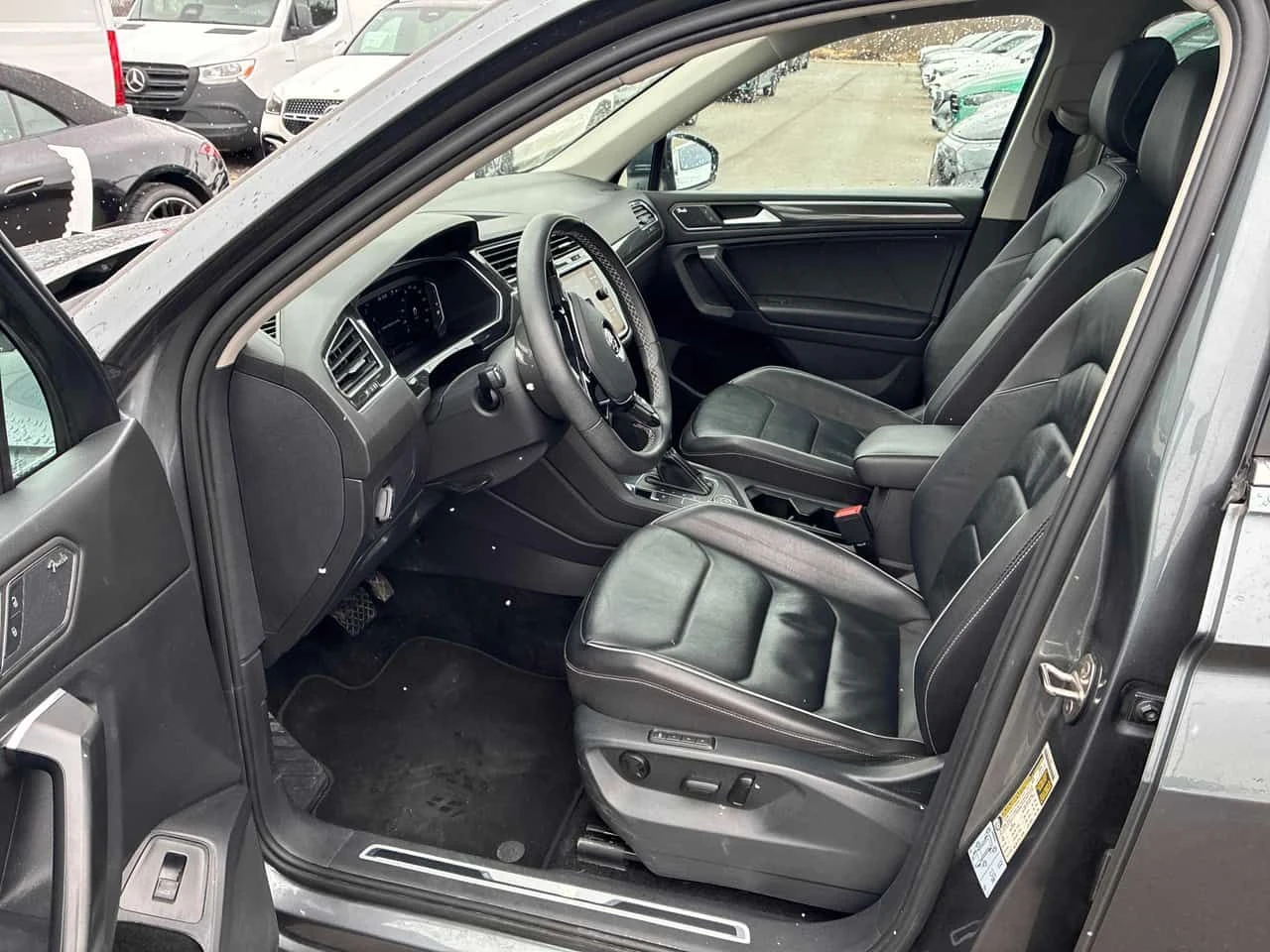 VW Tiguan * Highline * CARFAX * ОТ ПРЕДСТАВИТЕЛСТВО * , снимка 8 - Автомобили и джипове - 54144987