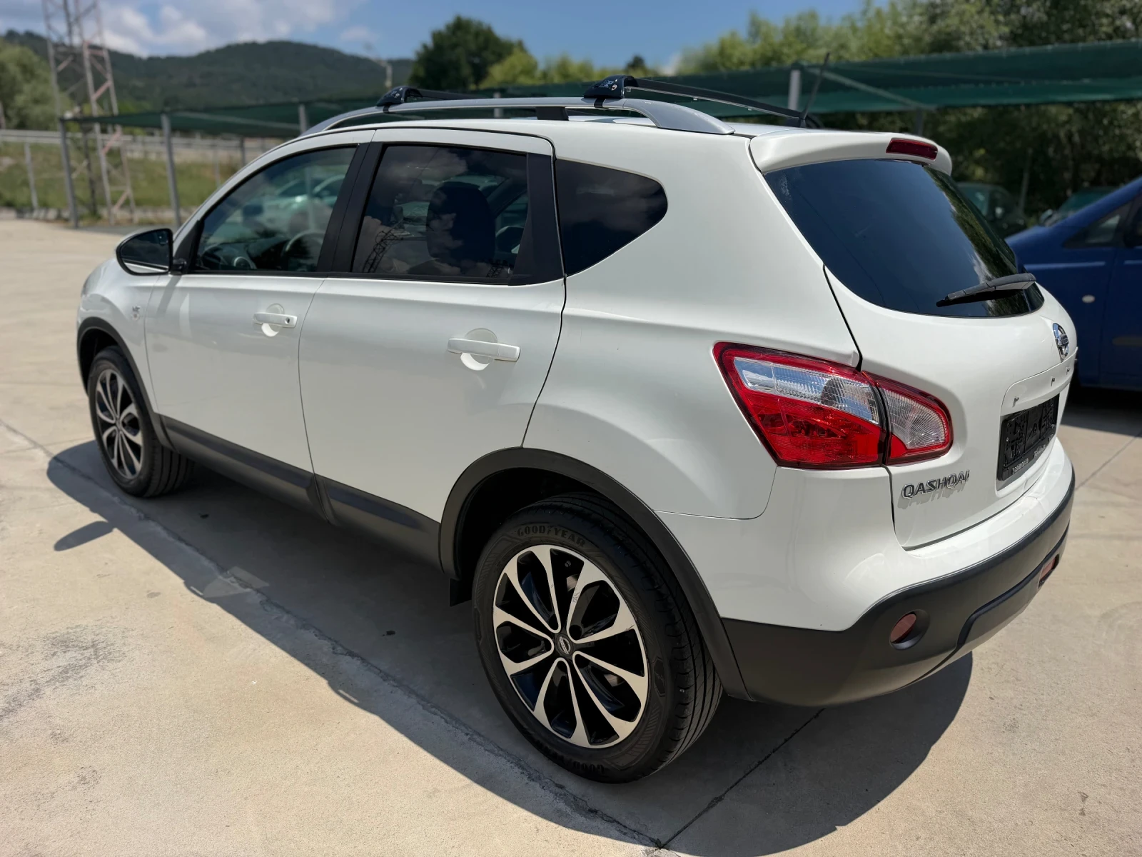 Nissan Qashqai 1.5dci/Panorama/Navi/, снимка 8 - Автомобили и джипове - 55009498