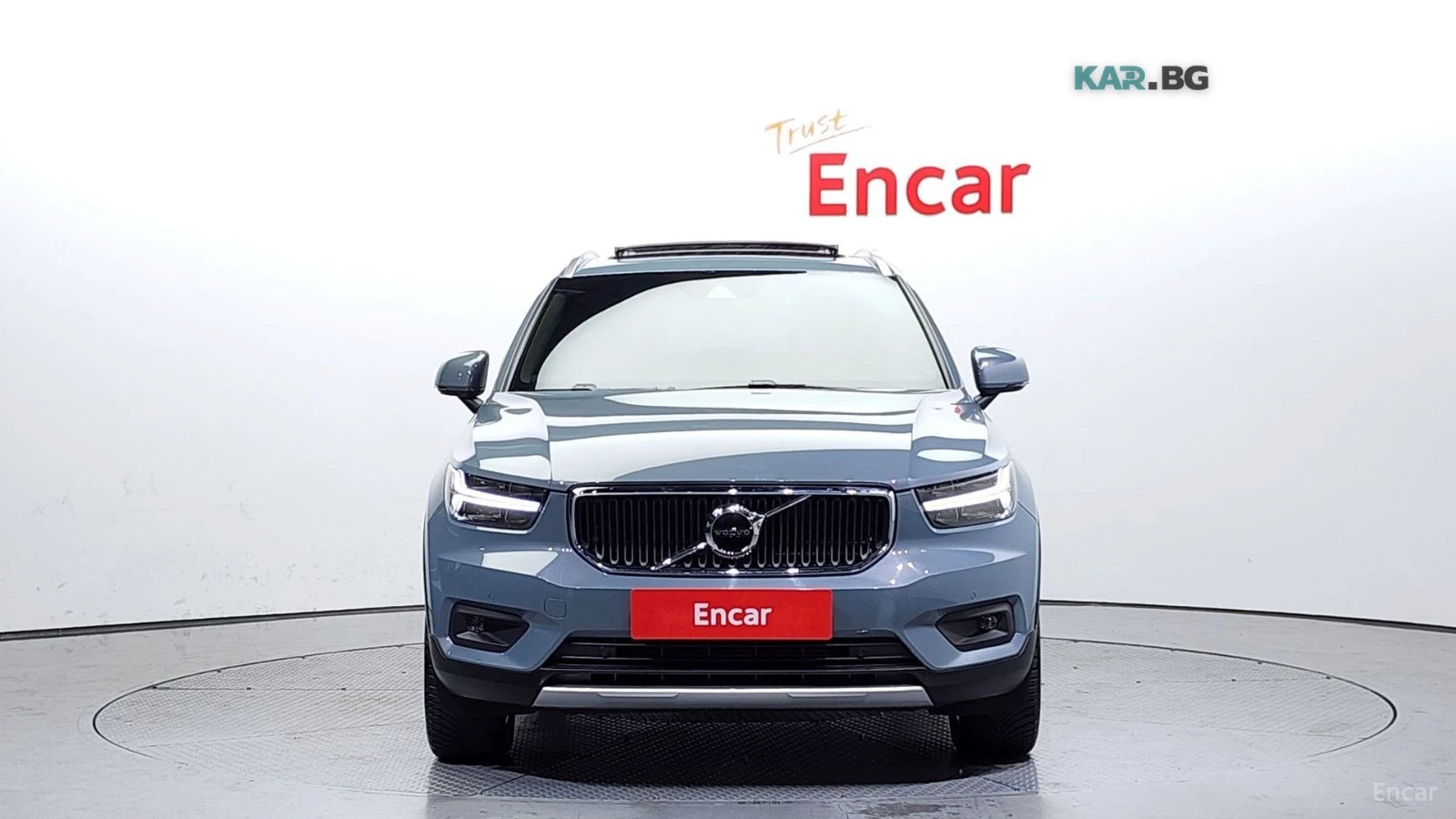 Volvo XC40 T4* MOMENTUM* DISTRONIC* КАМЕРА* SUNROOF* ПОДГРЕВ*, снимка 2 - Автомобили и джипове - 55233473