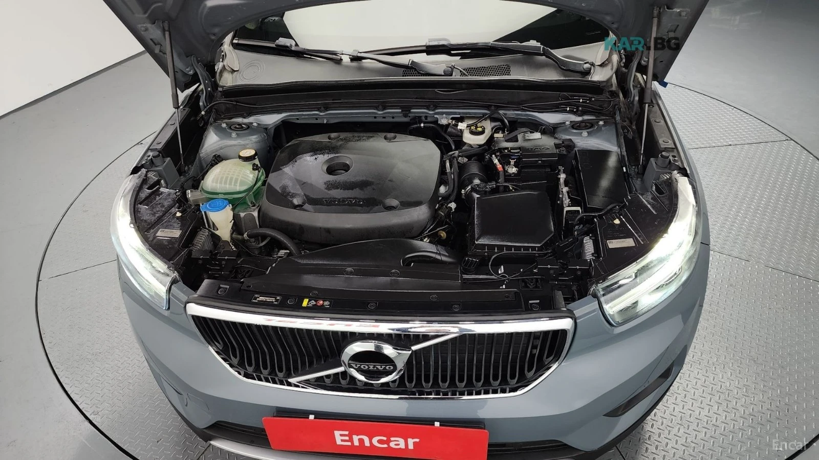 Volvo XC40 T4* MOMENTUM* DISTRONIC* КАМЕРА* SUNROOF* ПОДГРЕВ*, снимка 17 - Автомобили и джипове - 55233473