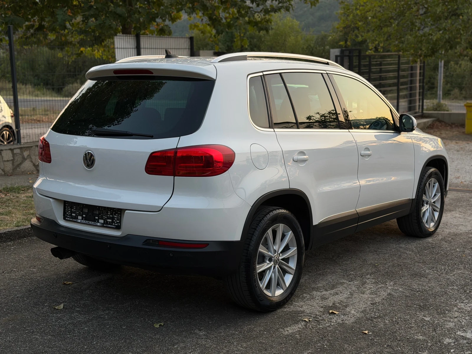 VW Tiguan 2.0TDI DSG 4MOTION KAMERA | Mobile.bg � ����������� 3