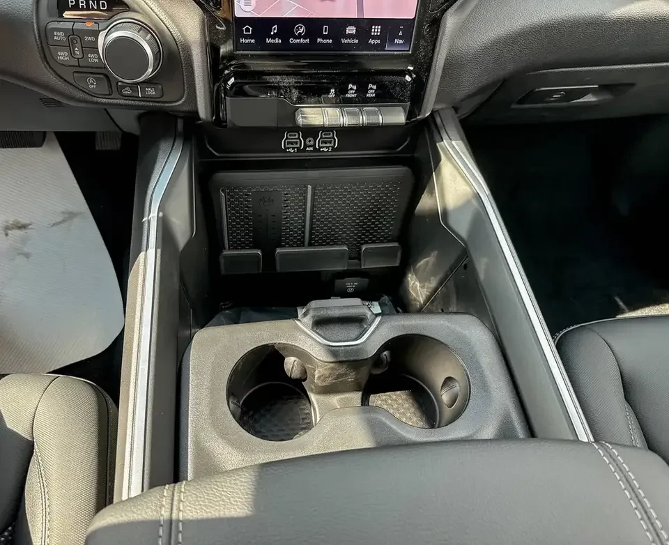 Dodge RAM 1500 5.7 V8 / 10 ������ �������� / ����������  | Mobile.bg � ����������� 14