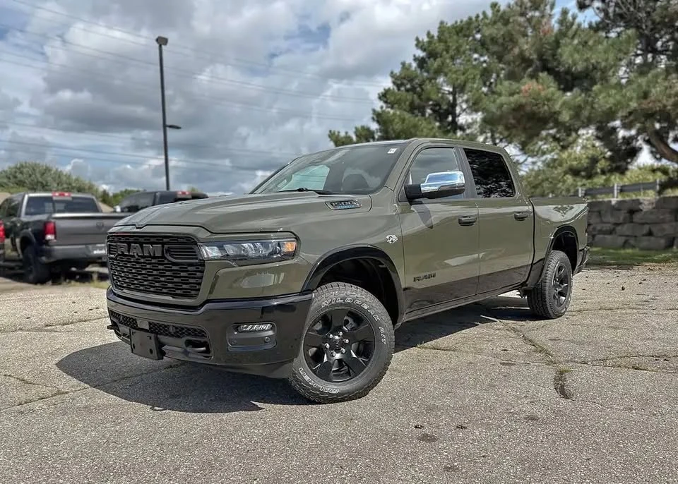 Dodge RAM 1500 5.7 V8 / 10 години гаранция / Автокредит 