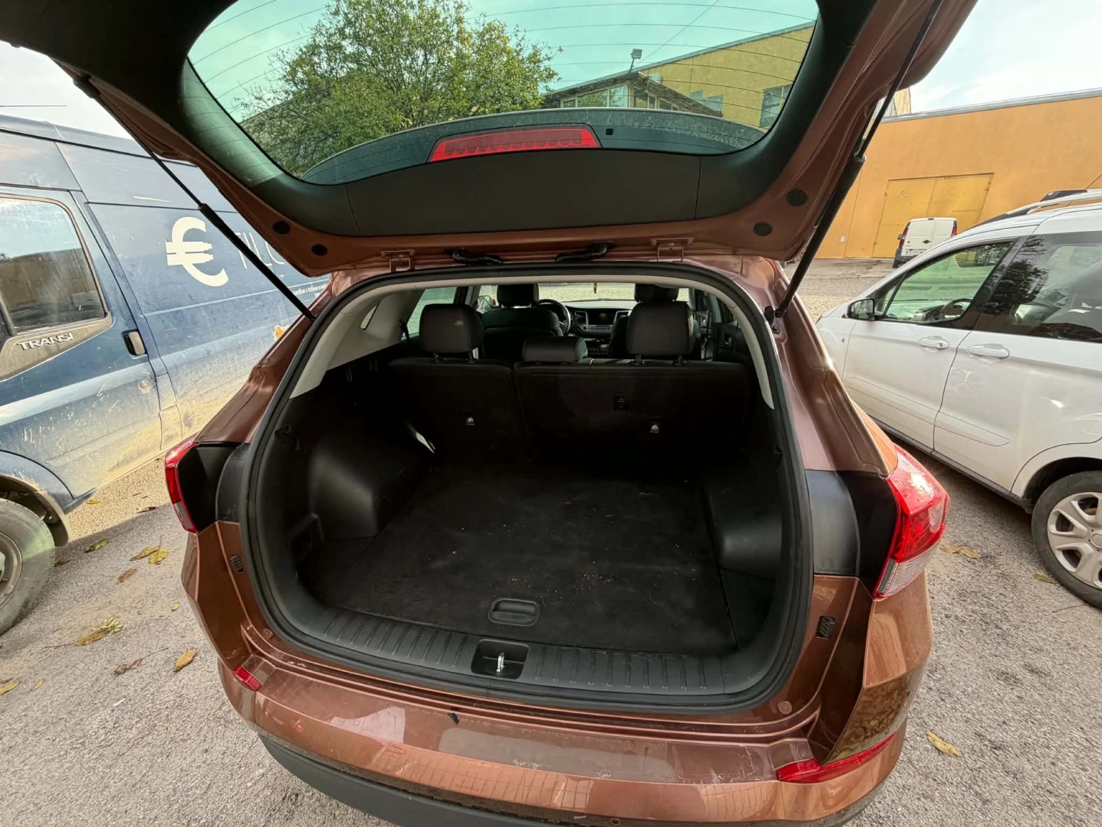 Hyundai Tucson, снимка 2 - Автомобили и джипове - 56724474