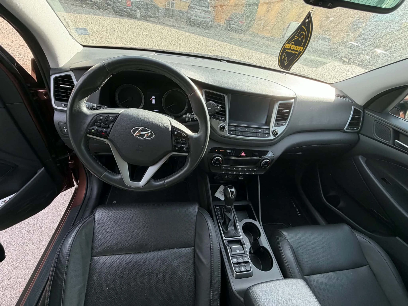 Hyundai Tucson, снимка 3 - Автомобили и джипове - 56724474