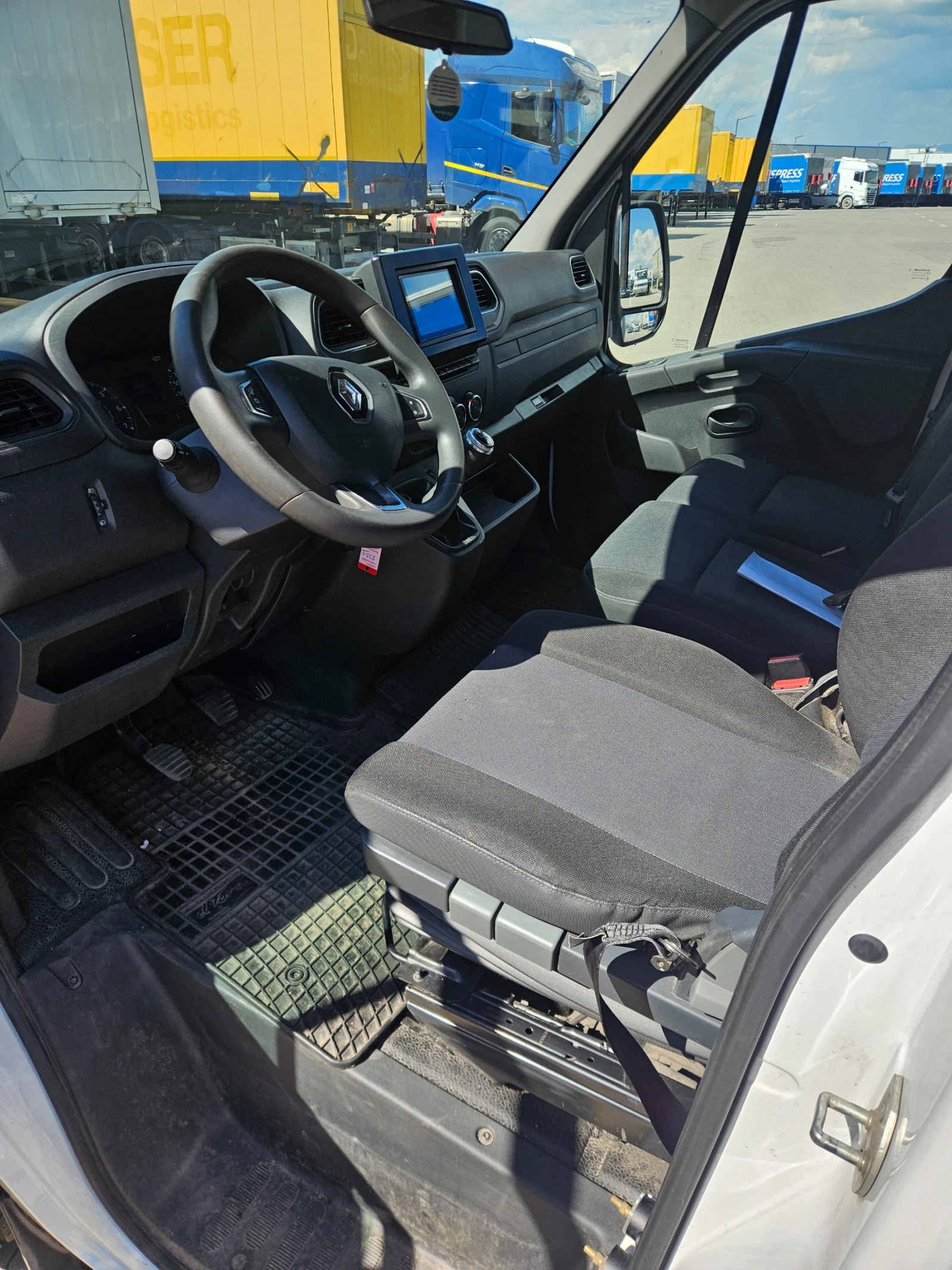 Renault Master, снимка 8 - Бусове и автобуси - 54836992