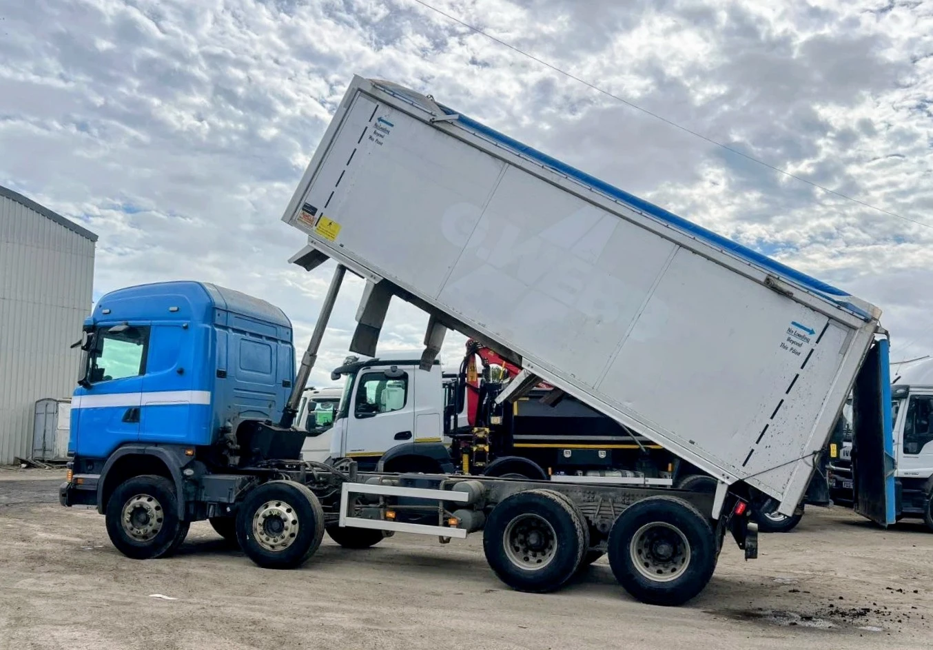 Scania G 420 8x4 ЗЪРНОВОЗ 