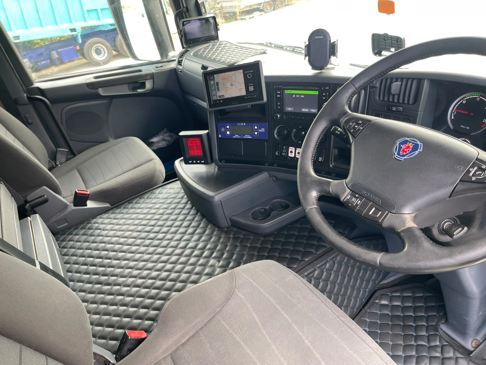 Scania G 420 8x4 ЗЪРНОВОЗ , снимка 16 - Камиони - 56706573