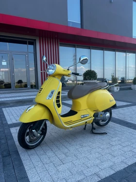  Vespa 300