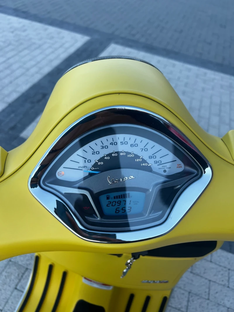 Vespa 300, снимка 6 - Мотоциклети и мототехника - 49683183