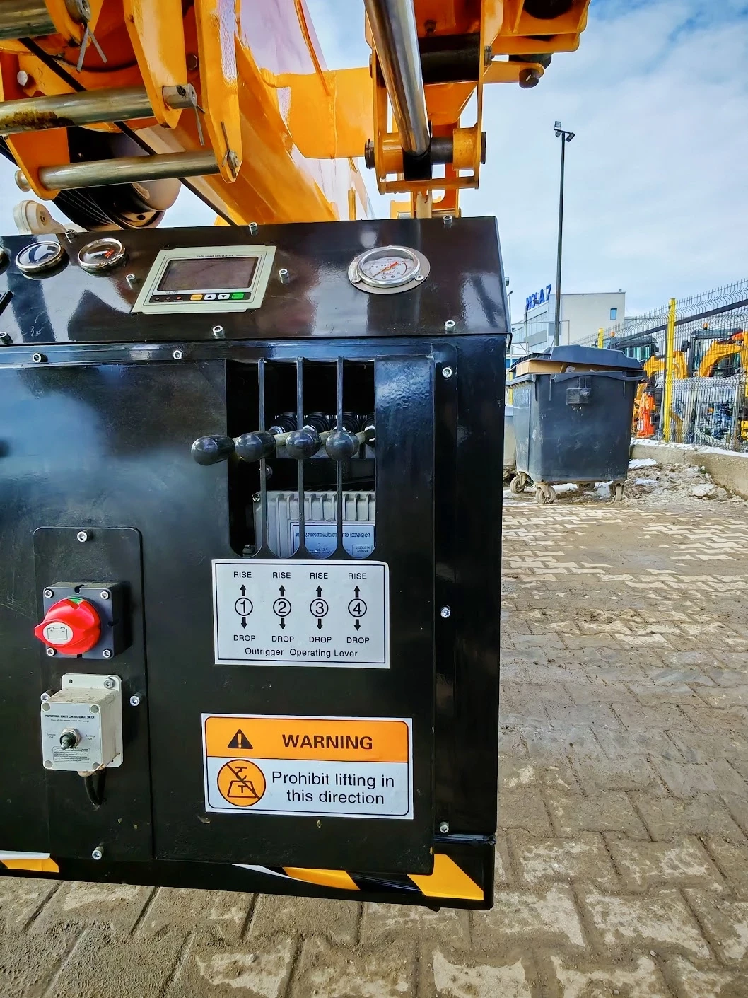 Други специализирани машини Друга Мини кран Bautrax SPC30 - изображение 8