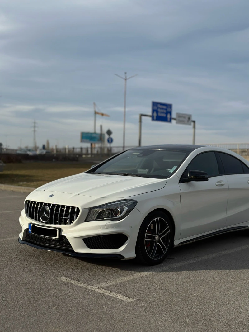 Mercedes-Benz CLA 220 * AMG* DISTRONIC* LANE ASSIST* , снимка 4 - Автомобили и джипове - 41617814