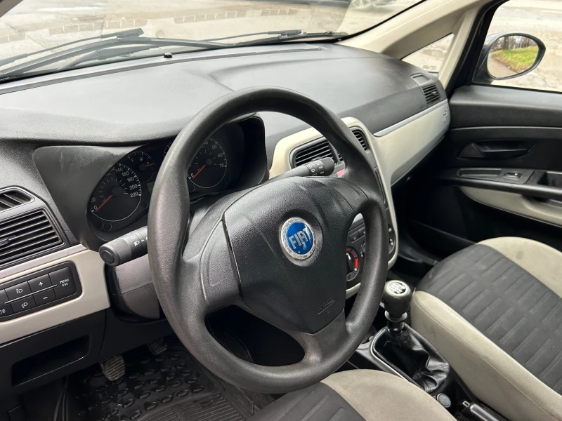 Fiat Punto Grande 1.2i, снимка 10 - Автомобили и джипове - 49105265