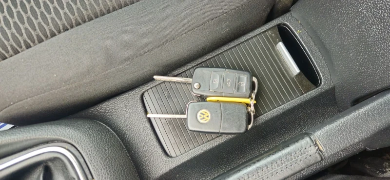 VW Golf 1.4iстария мотор.150000км.ТОПсъстояние, снимка 14 - Автомобили и джипове - 51290767