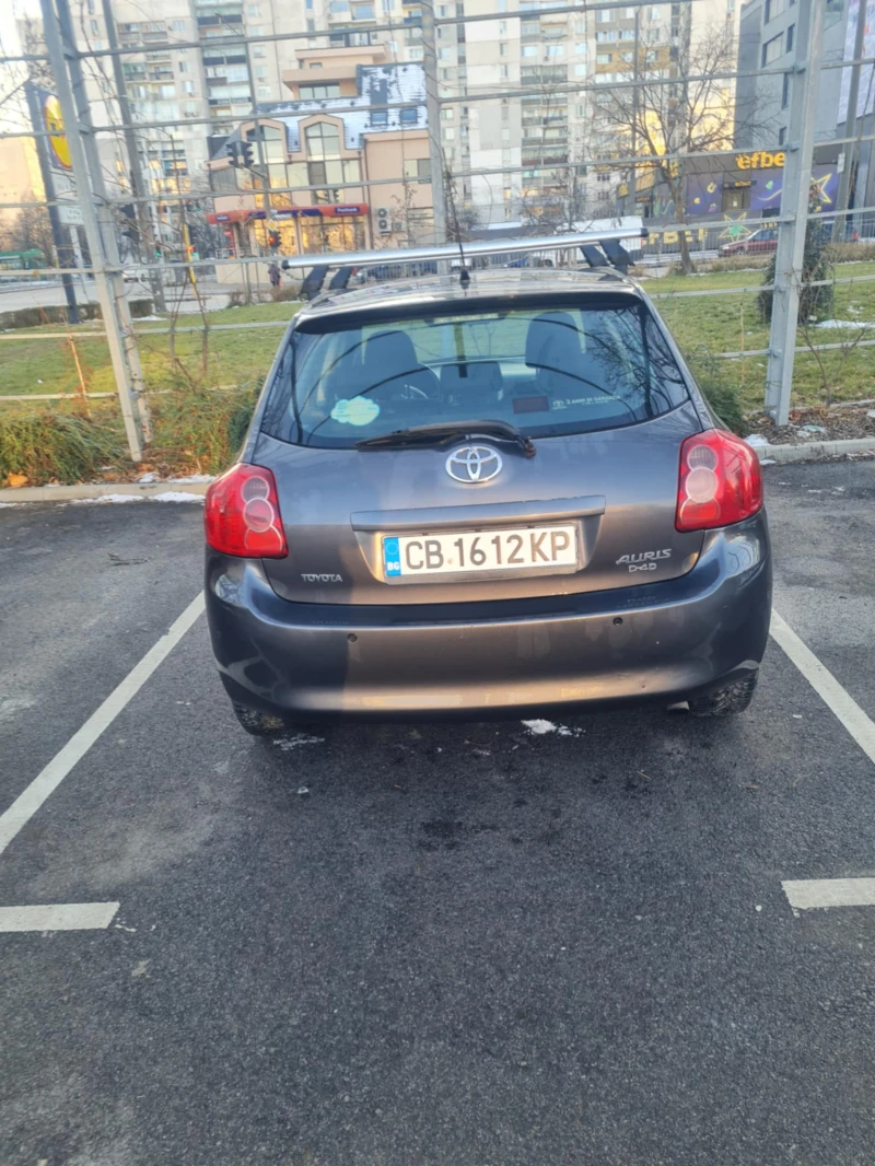 Toyota Auris, снимка 5 - Автомобили и джипове - 52428635