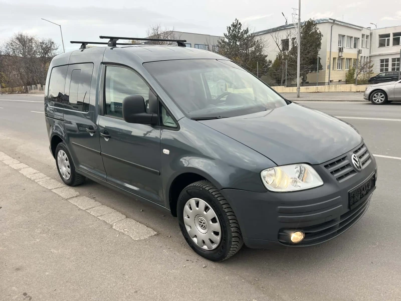 VW Caddy LIFE-1.9 TDI, снимка 2 - Автомобили и джипове - 52752690