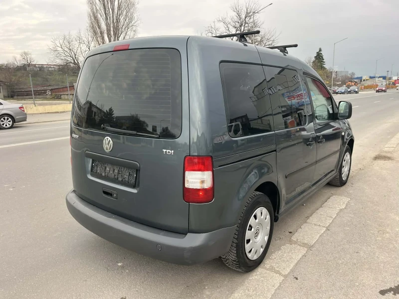VW Caddy LIFE-1.9 TDI, снимка 3 - Автомобили и джипове - 52752690
