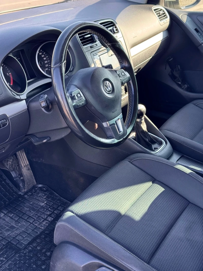 VW Golf, снимка 8 - Автомобили и джипове - 53144134