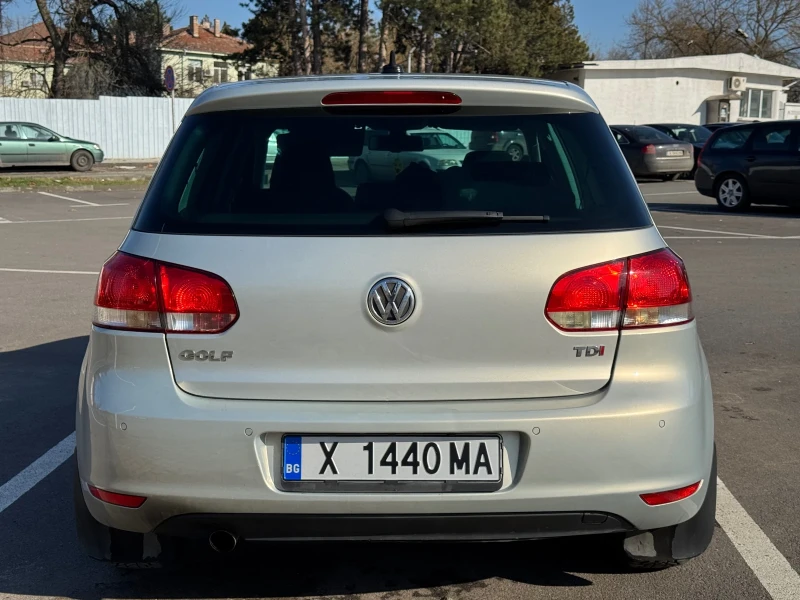 VW Golf, снимка 4 - Автомобили и джипове - 53144134