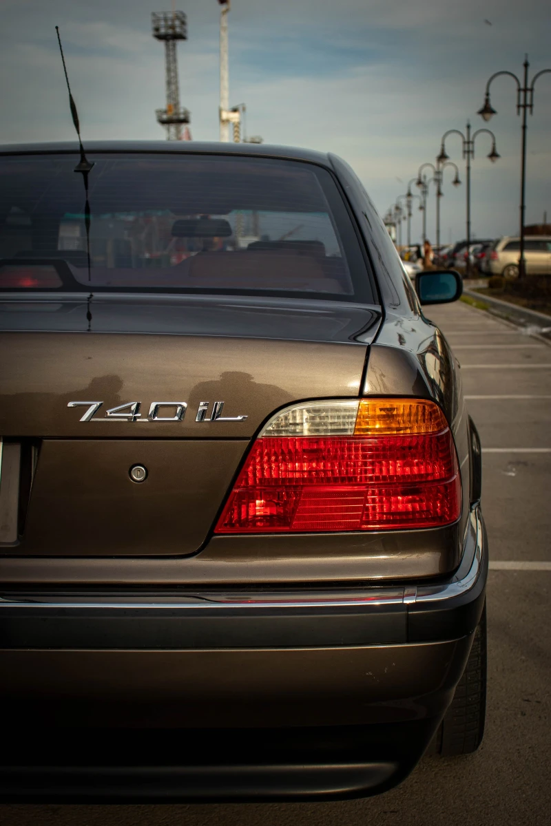 BMW 740 iL, снимка 16 - Автомобили и джипове - 53270511