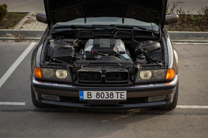 BMW 740 iL, снимка 11 - Автомобили и джипове - 53270511