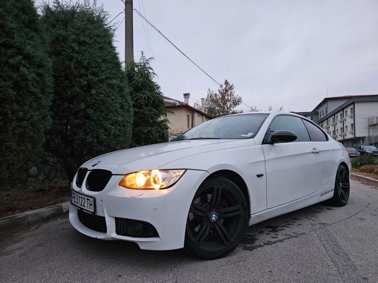 BMW 330 - [1] 