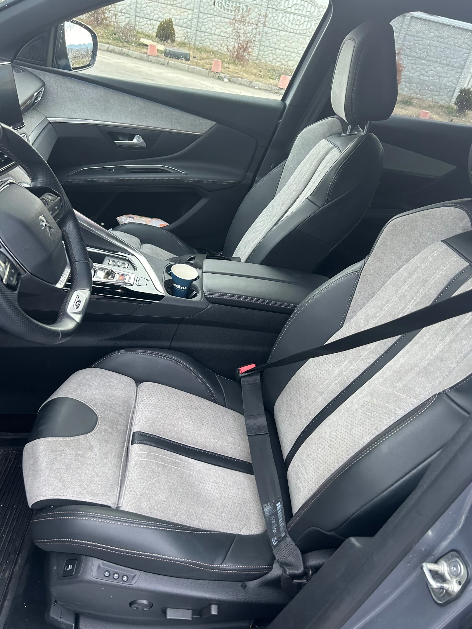 Peugeot 3008 4x4 GT 1.6 Plug-in Hybrid (300hp) AT8 - изображение 10