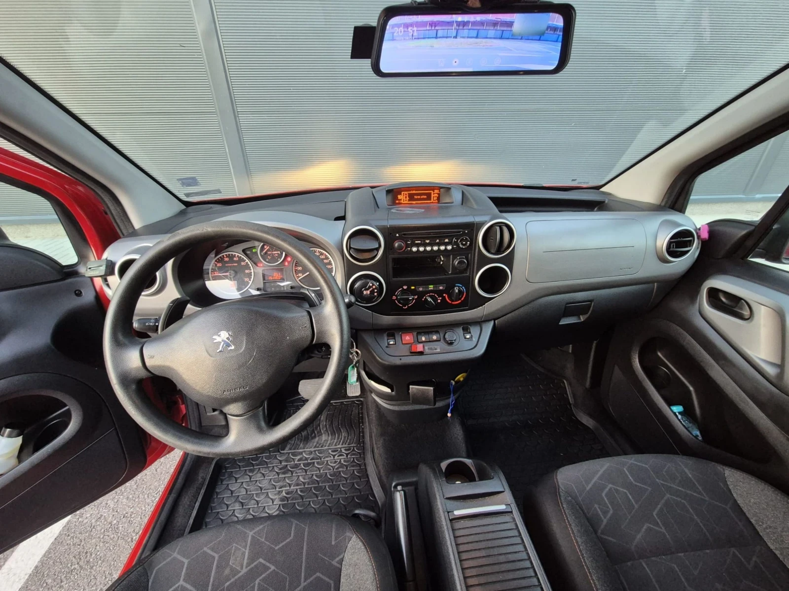 Peugeot Partner 1.6 EURO 6 - изображение 6