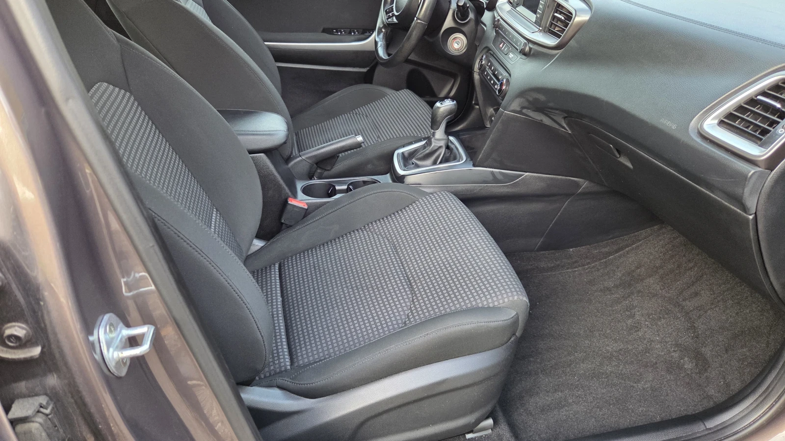 Kia Ceed 1.4 100�.� | Mobile.bg � ����������� 15