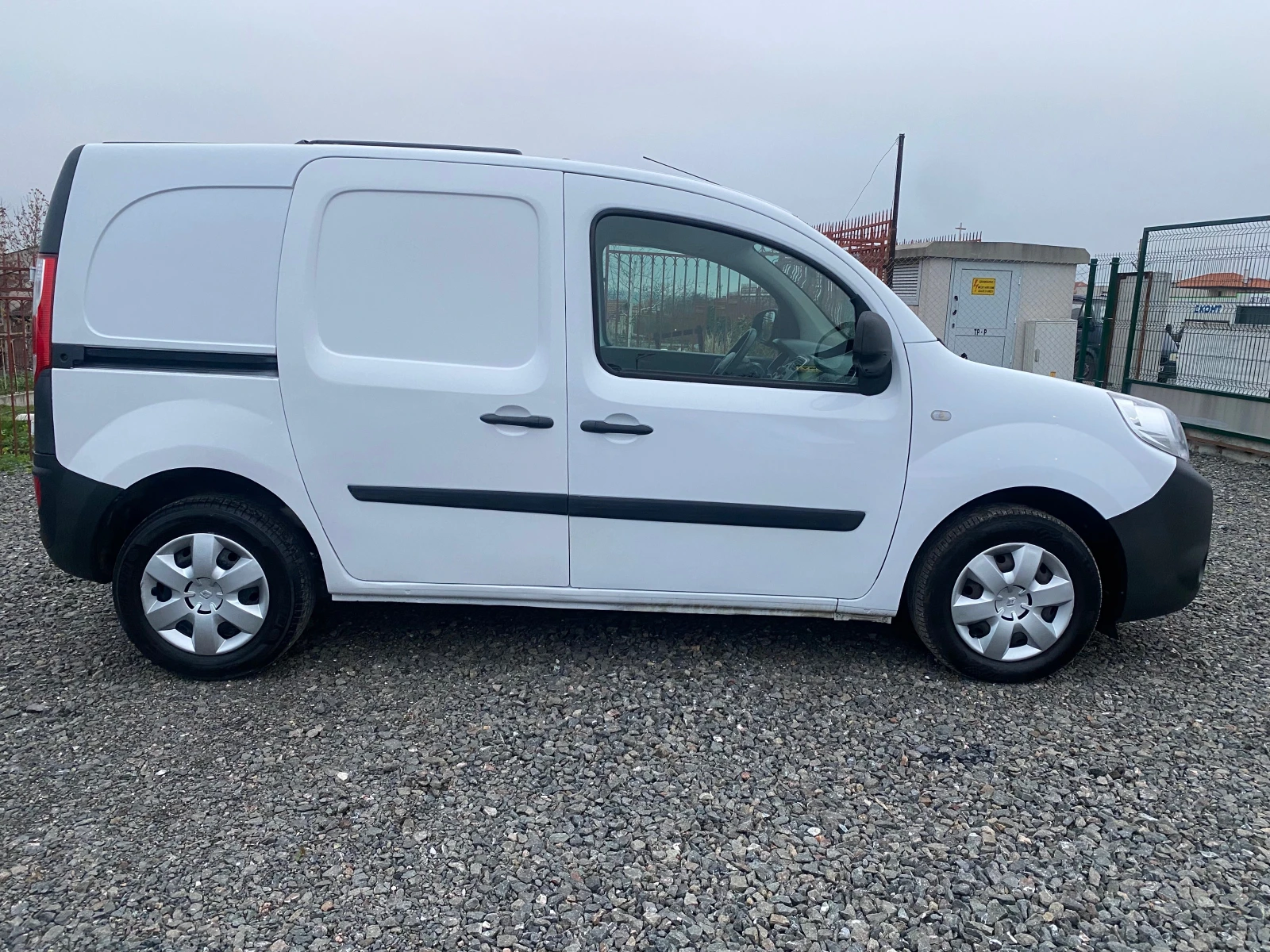 Renault Kangoo 1, 5 автомат нави - изображение 4