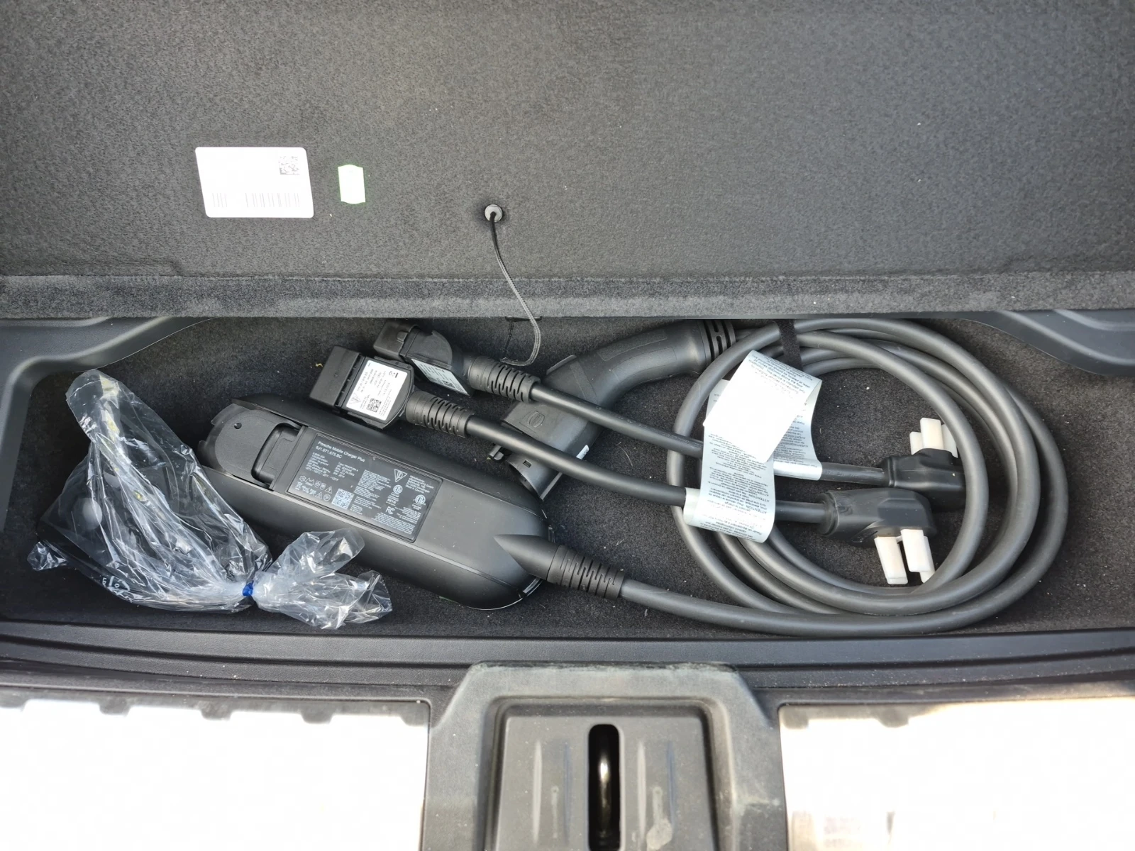 Porsche Taycan 4S| CARFAX| PANORAMA| 2 КЛЮЧА| БЕЗ ИНЦИДЕНТИ - изображение 9