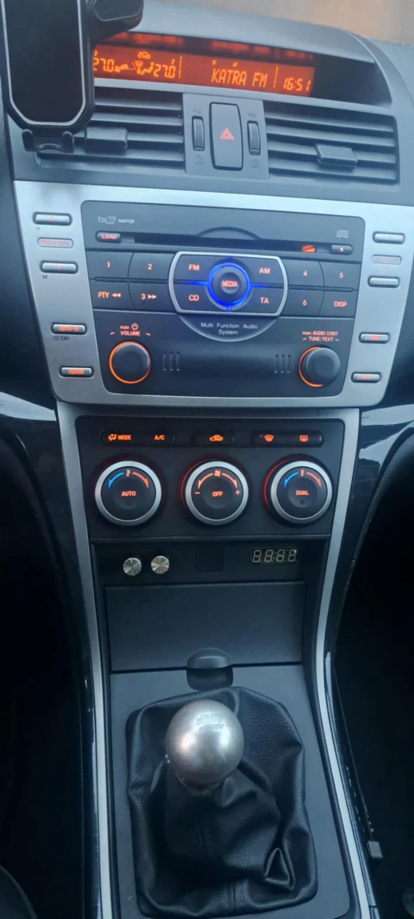 Mazda 6 2.0 140кс, снимка 13 - Автомобили и джипове - 53786004