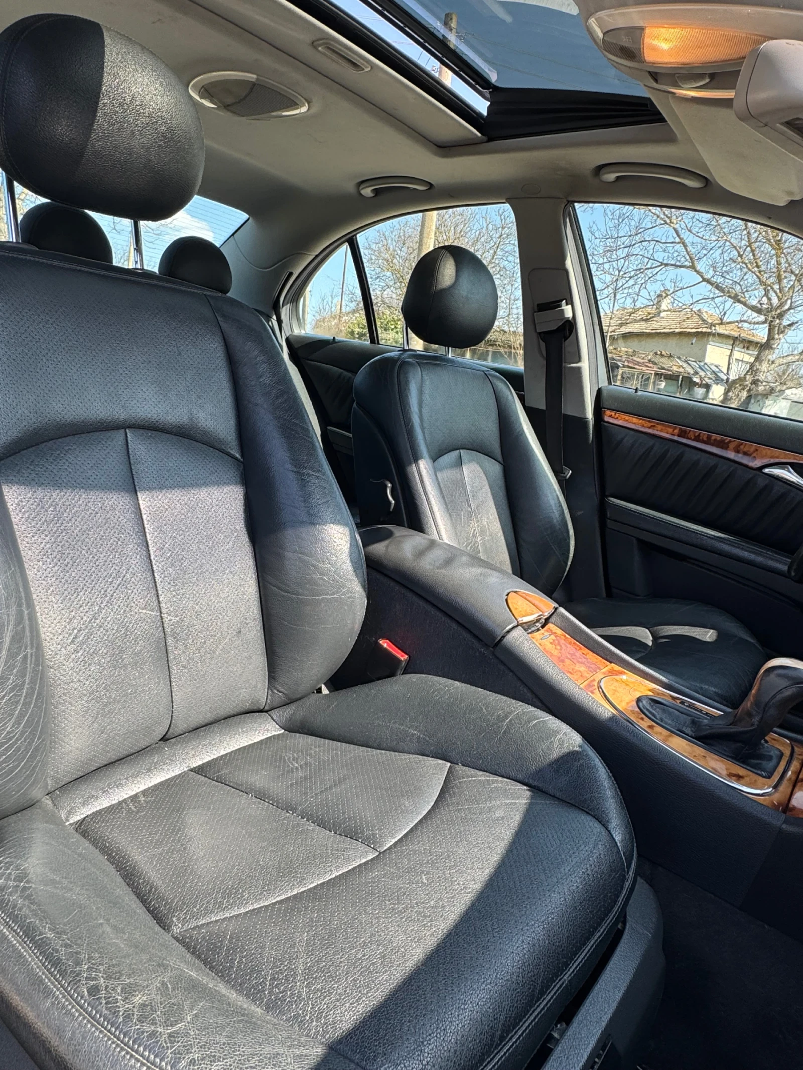 Mercedes-Benz E 270 Automatic , снимка 10 - Автомобили и джипове - 53981689