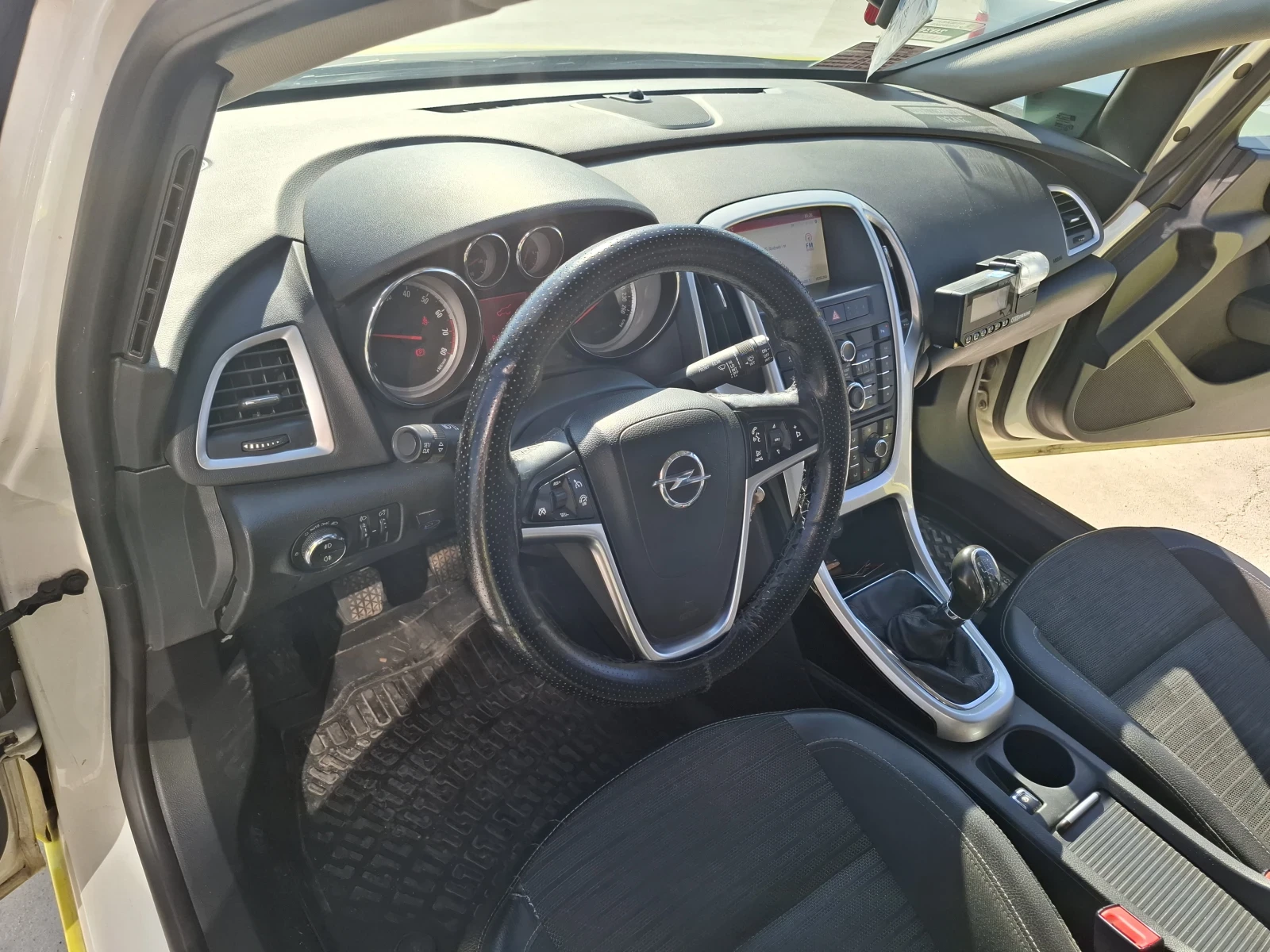 Opel Astra На пълно обслужена всичко платено за Такси , снимка 13 - Автомобили и джипове - 54106322