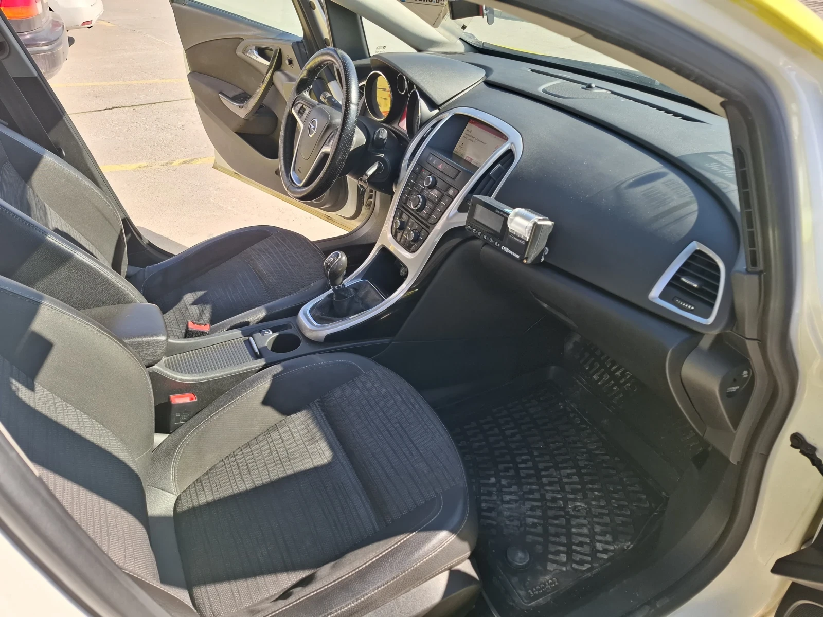 Opel Astra На пълно обслужена всичко платено за Такси , снимка 11 - Автомобили и джипове - 54106322