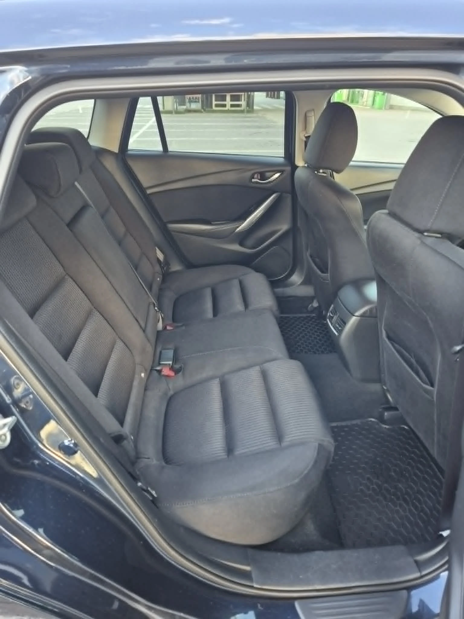 Mazda 6 2.0 Skyactiv комби, снимка 12 - Автомобили и джипове - 55204523