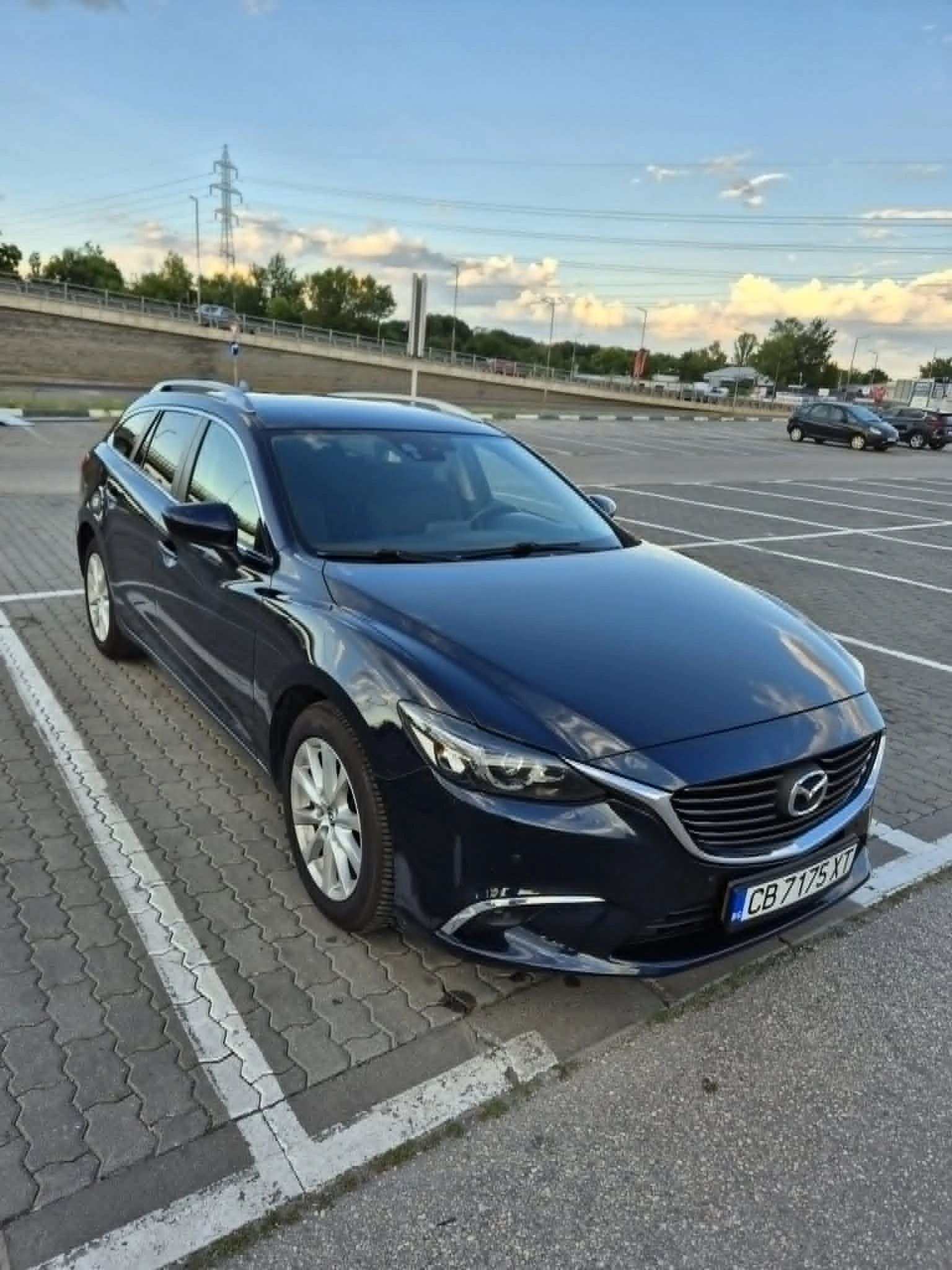 Mazda 6 2.0 Skyactiv комби, снимка 2 - Автомобили и джипове - 55204523